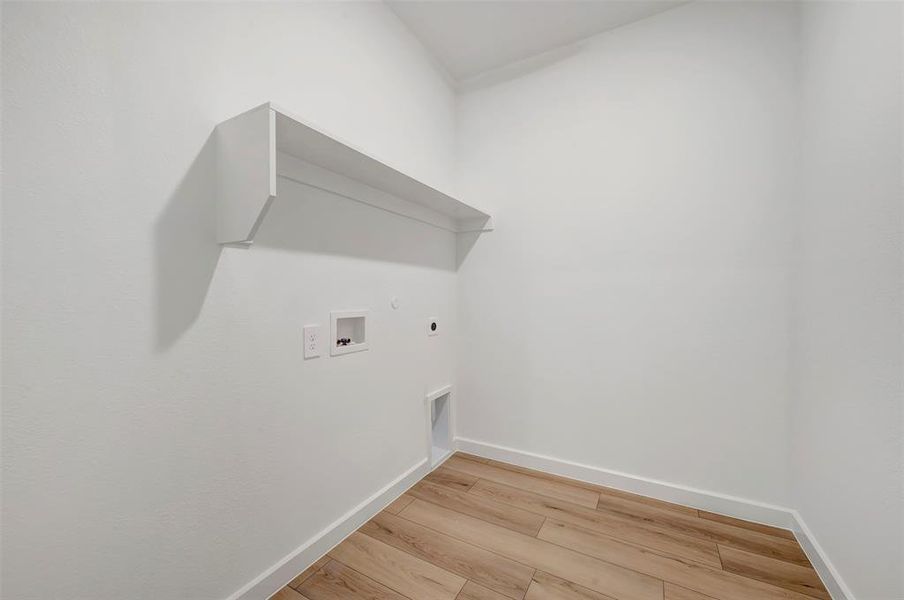 Spacious, unfurnished interior of a new home in Aspire at Reunion, Newark (Image 22).