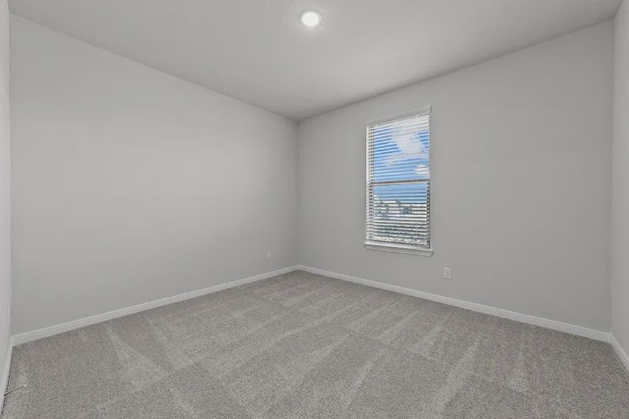 Spacious, unfurnished interior of a new home in Tinsley Meadows, Van Alstyne (Image 12).