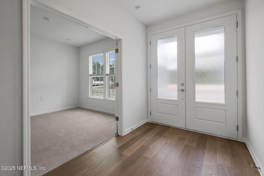 Spacious, unfurnished interior of a new home in Brook Forest, St. Augustine (Image 30).