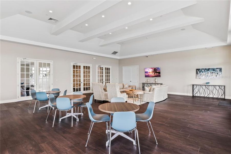 Community amenities in , Port Charlotte (Image 21).