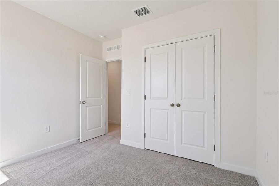 Spacious, unfurnished interior of a new home in Hamilton Bluff, Haines City (Image 31).