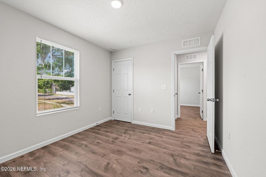 Spacious, unfurnished interior of a new home in , Jacksonville (Image 21).