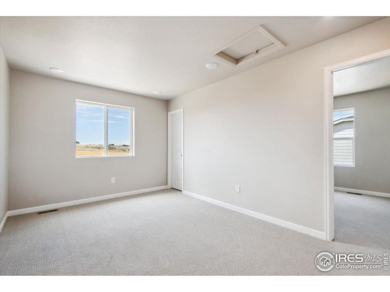 Spacious, unfurnished interior of a new home in The Overlook at Johnstown Farms, Johnstown (Image 22).