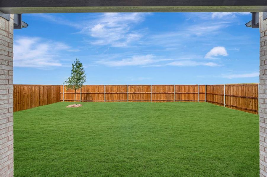 Exterior details and patio area of a home in Heritage Ranch, Sherman (Image 23).