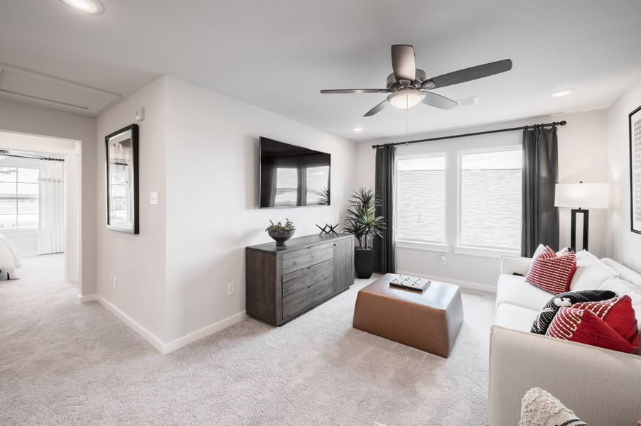 Representative furnished interior of a home built from the Yellowstar by Tri Pointe Homes in Mason Woods, Cypress (Image 33).