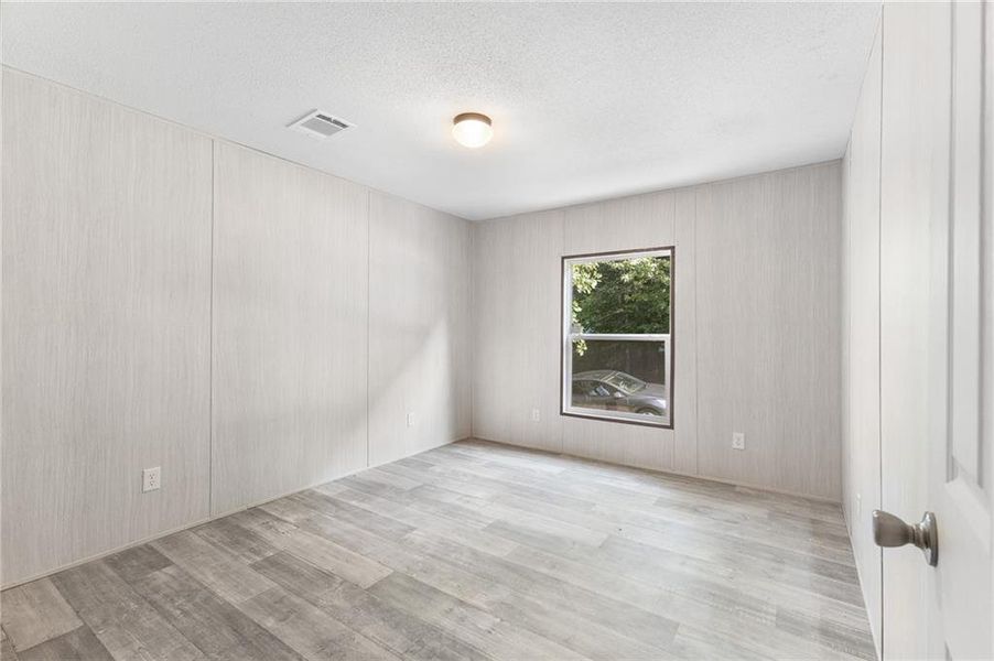 Spacious, unfurnished interior of a new home in , Nicholson (Image 15).