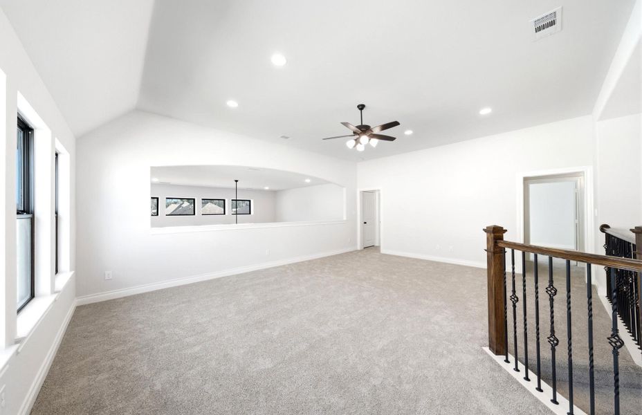 Spacious, unfurnished interior of a new home in The Highlands 55′, Porter (Image 30).