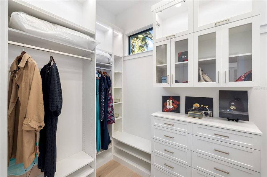 Furnished interior view inside a new home in , Sarasota (Image 14).