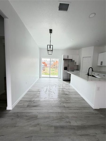 Spacious, unfurnished interior of a new home in , Lakeland (Image 16).