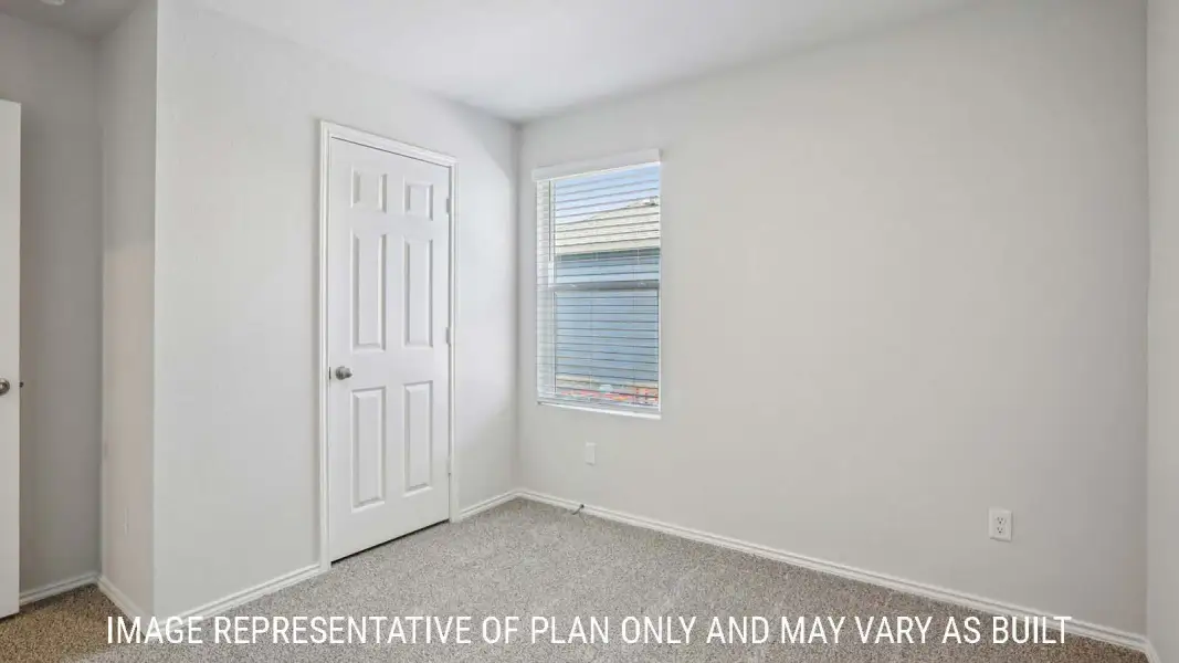 Spacious, unfurnished interior of a new home in Reynolds Crossing, Killeen (Image 25).