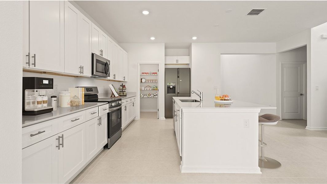 2964 Weston Kitchen 2of2 F1 4 18 25