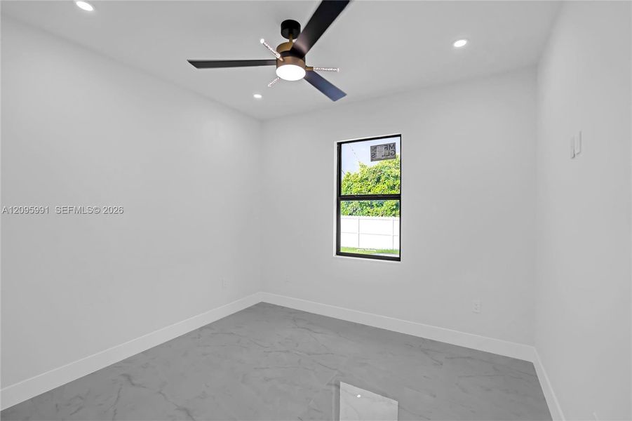 Spacious, unfurnished interior of a new home in , Cape Coral (Image 36).