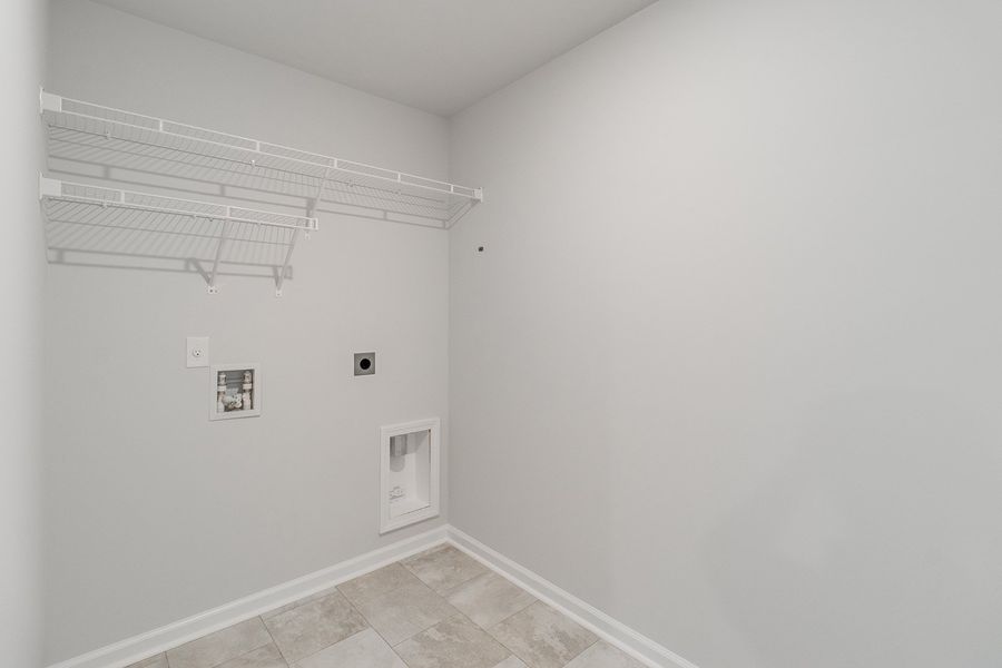 Spacious, unfurnished interior of a new home in Bluefield, Lexington (Image 26).