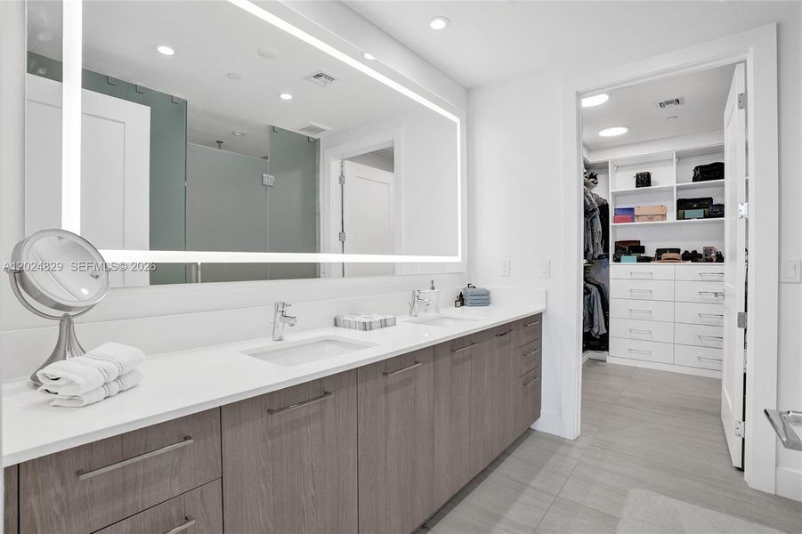 Furnished interior view inside a new home in , Fort Lauderdale (Image 15). Furnished interior view inside a new home in , Fort Lauderdale (Image 15).