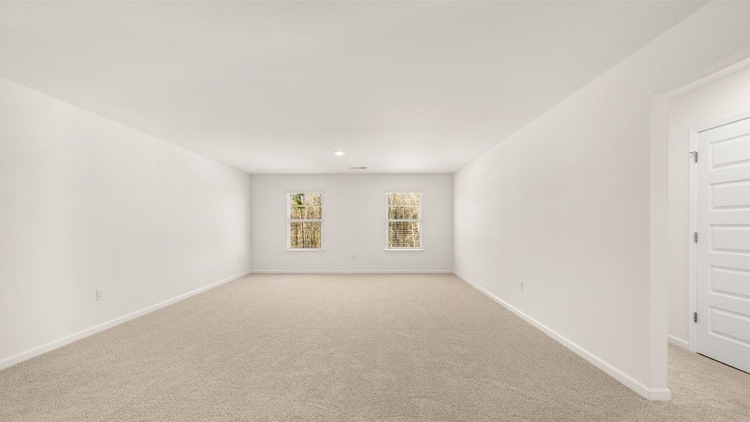 Spacious, unfurnished interior of a new home in The Abbey at Trolley Run Station, Aiken (Image 27).