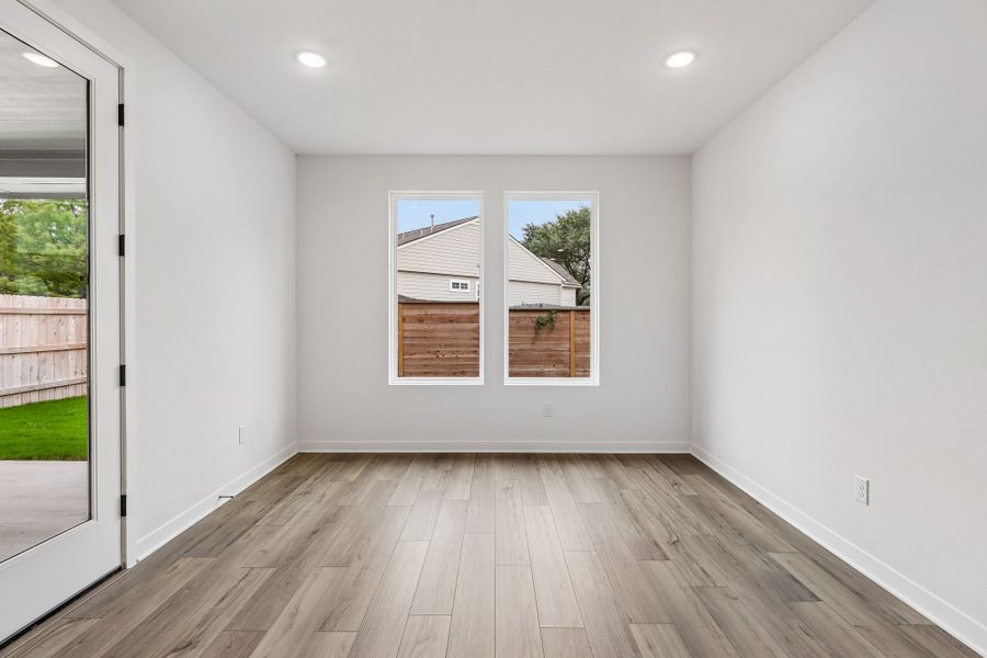 Spacious, unfurnished interior of a new home in Parkton Square, Kyle (Image 17).