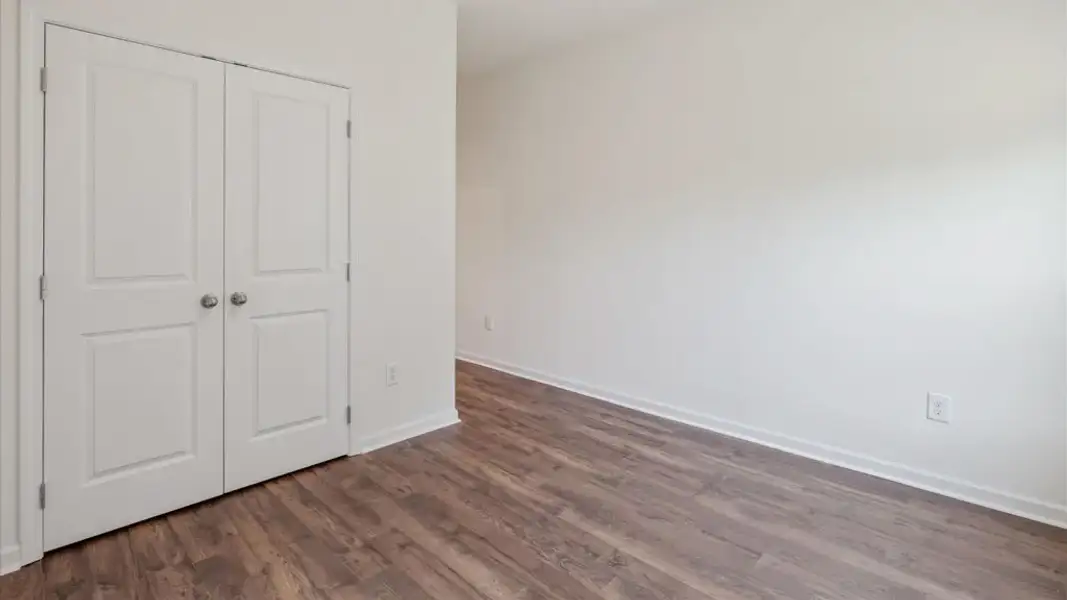 Spacious, unfurnished interior of a new home in Catlett Cove, Knoxville (Image 21).