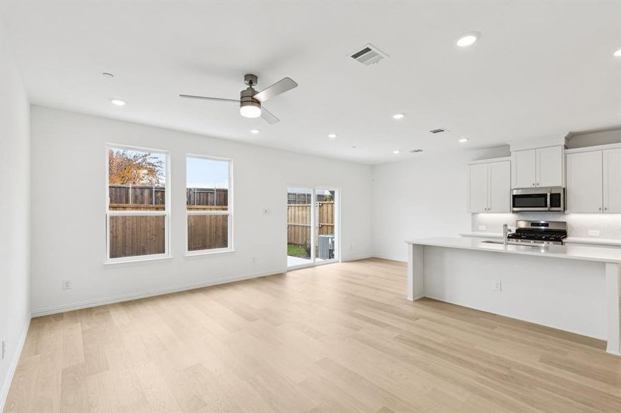 Welcome into your beautiful, new lock and leave home! Welcome into your beautiful, new lock and leave home!