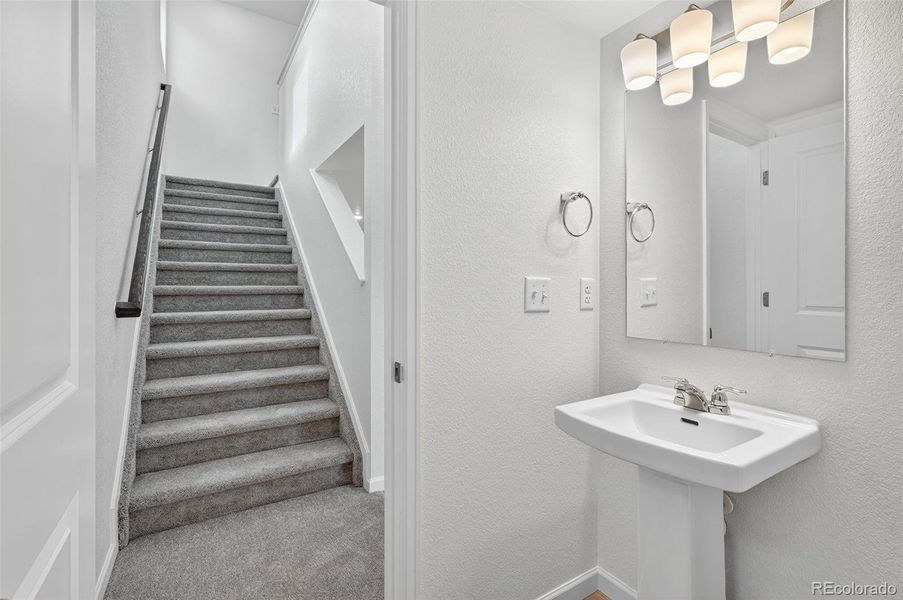 2118 Wagon Wheel Aly ~ Ready Now