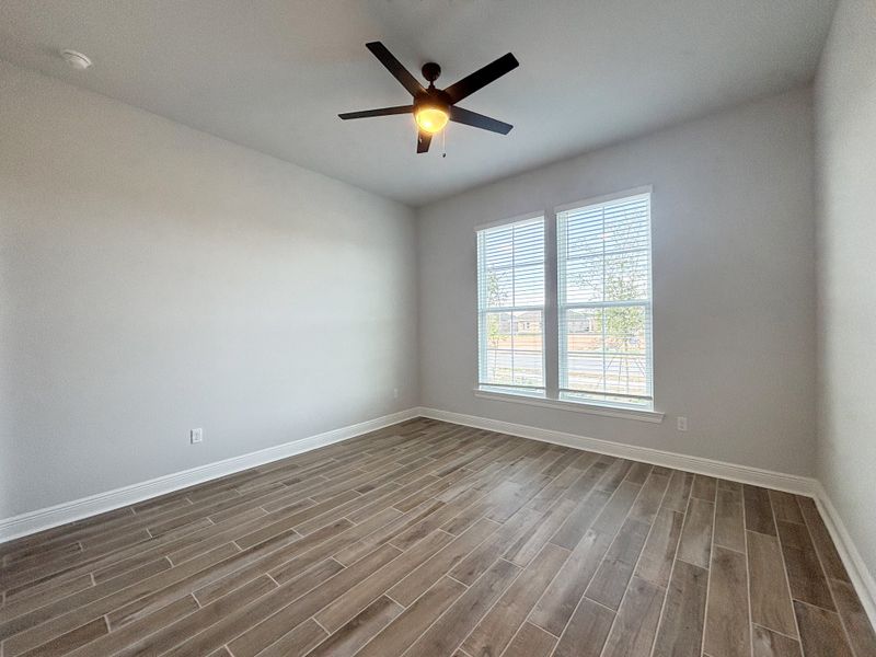 Spacious, unfurnished interior of a new home in Natureview, Freeport (Image 12).