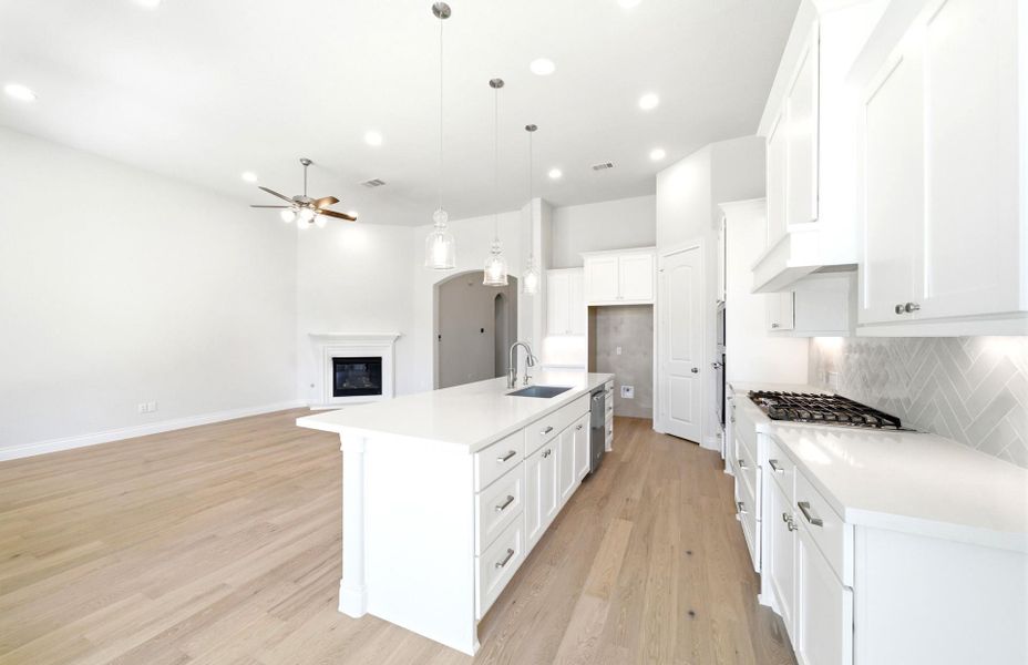 Furnished interior view inside a new home in The Highlands 55′, Porter (Image 6).