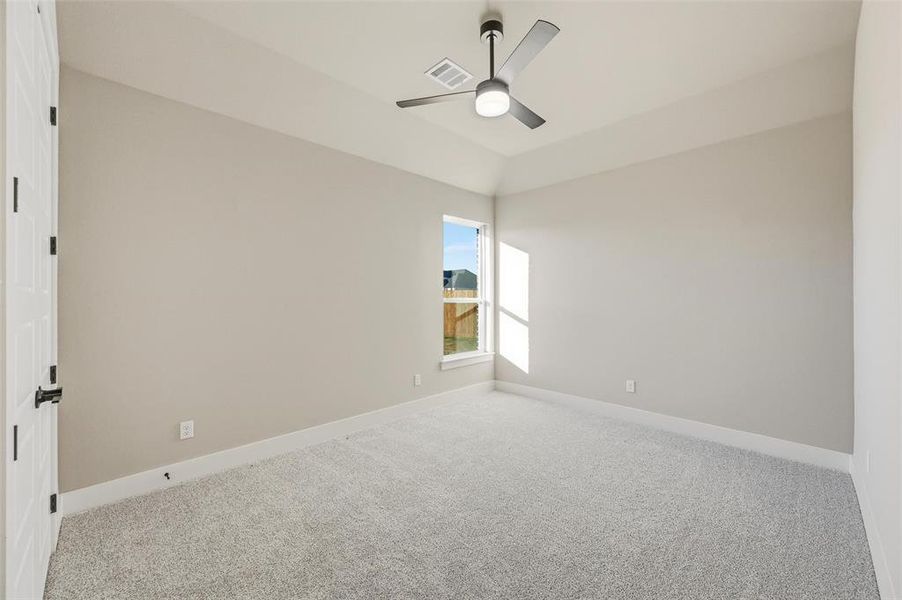 Spacious, unfurnished interior of a new home in Coyote Crossing, Godley (Image 18).