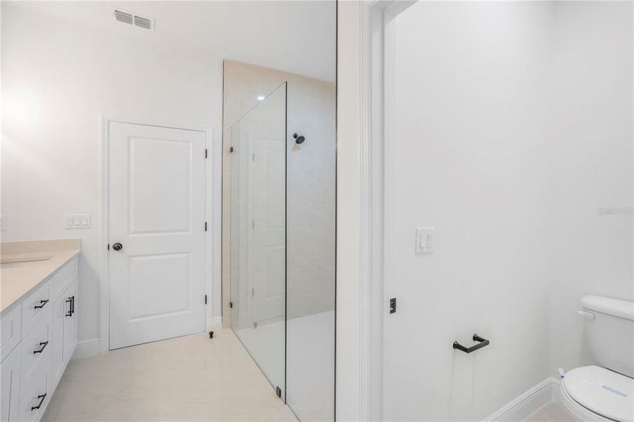 Image 28 of a home in .