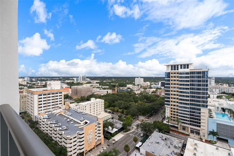 Condo located in St. Petersburg, FL showcasing its design and architecture (Image 4). Condo located in St. Petersburg, FL showcasing its design and architecture (Image 4).