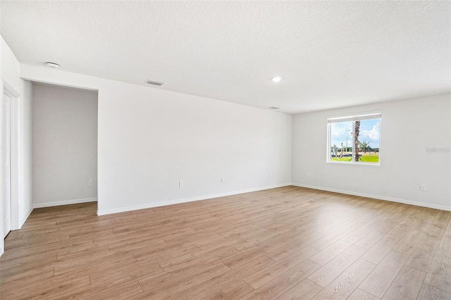 Spacious, unfurnished interior of a new home in Pine Ridge Meadows, Hudson (Image 16).
