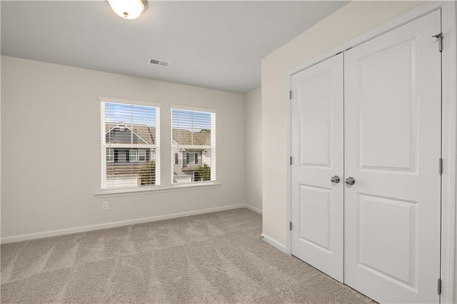 Spacious, unfurnished interior of a new home in Sandtown Falls, Atlanta (Image 22). Spacious, unfurnished interior of a new home in Sandtown Falls, Atlanta (Image 22).