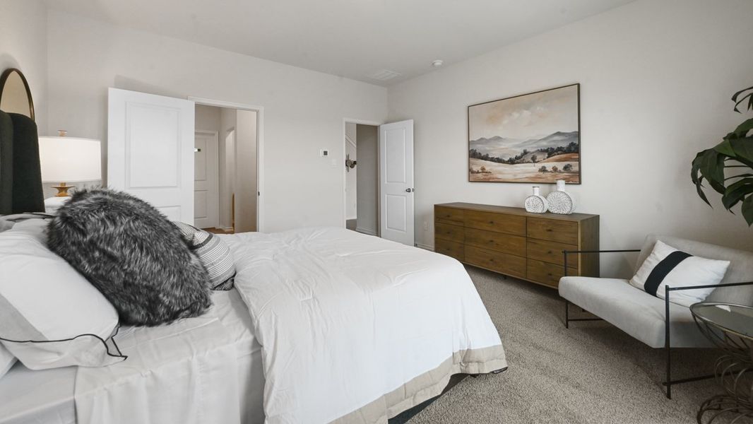 Representative furnished interior of a home built from the Midland by D.R. Horton in Frontier Pointe, Princeton (Image 10).