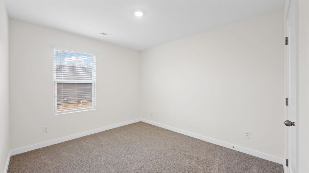 Spacious, unfurnished interior of a new home in Timber Creek, Rossville (Image 14).