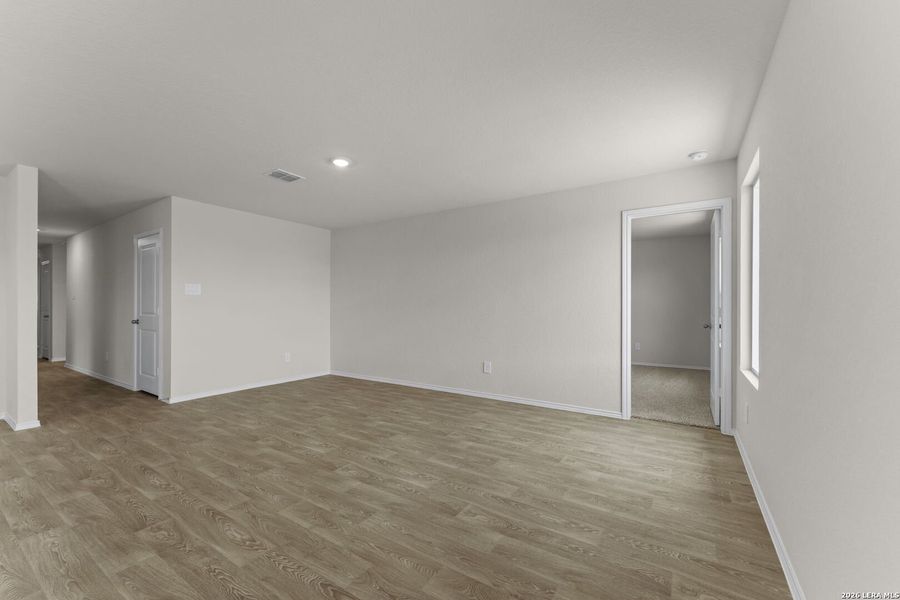 Spacious, unfurnished interior of a new home in Navarro Fields, Seguin (Image 21).