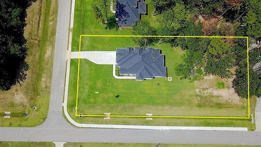 Approximate property lines Approximate property lines