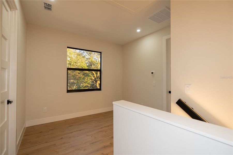Spacious, unfurnished interior of a new home in , Tampa (Image 41).