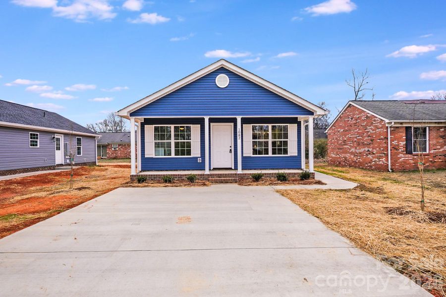 Front exterior of a new home in , Rock Hill, SC, highlighting curb appeal (Image 19). Front exterior of a new home in , Rock Hill, SC, highlighting curb appeal (Image 19).