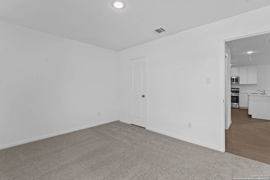 Spacious, unfurnished interior of a new home in Voss Farms: Watermill Collection, New Braunfels (Image 21). Spacious, unfurnished interior of a new home in Voss Farms: Watermill Collection, New Braunfels (Image 21).