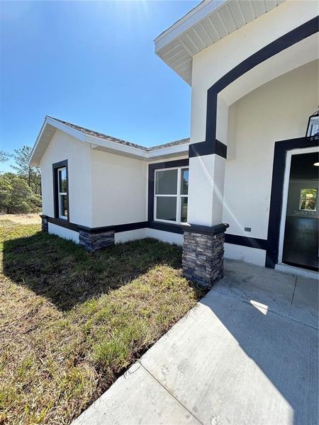Exterior details and patio area of a home in , Dunnellon (Image 3). Exterior details and patio area of a home in , Dunnellon (Image 3).