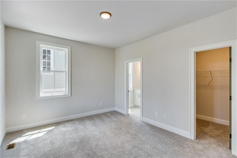Spacious, unfurnished interior of a new home in , Dacula (Image 39).