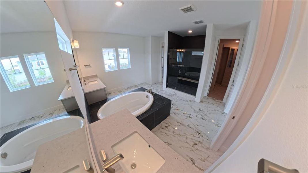 Furnished interior view inside a new home in Willow Ridge, Montverde (Image 17).