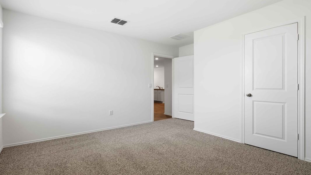 Representative unfurnished interior of a home built from the The Magnolia by D.R. Horton in Palomino, Manor (Image 25).