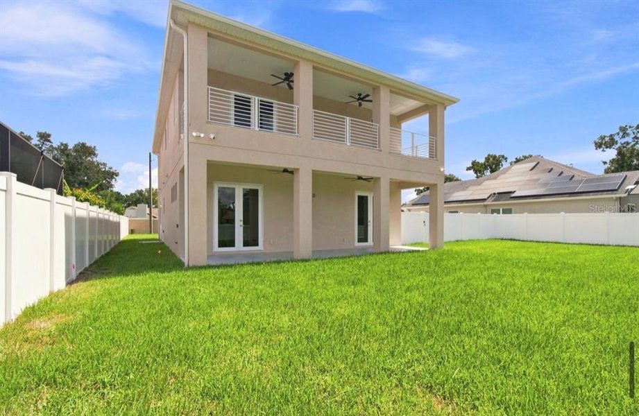 Exterior details and patio area of a home in , Tampa (Image 34).