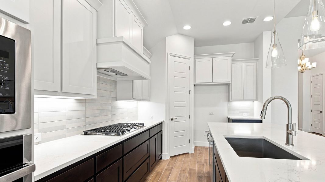 Furnished interior view inside a new home in Eliana, McKinney (Image 12).