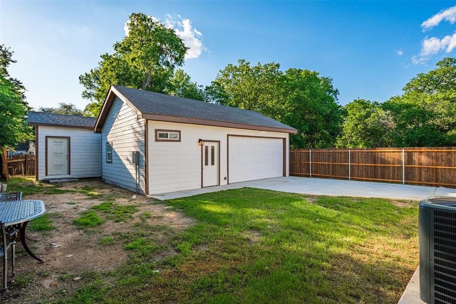 Exterior details and patio area of a home in , Fort Worth (Image 21).