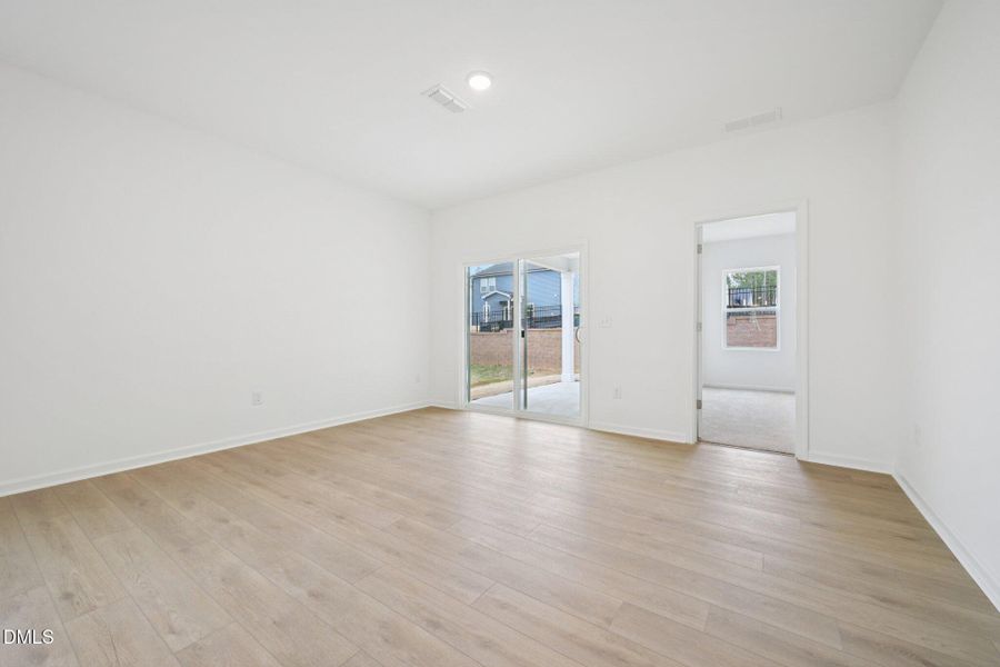 9-web-or-mls-Salers Loop-S0601-009