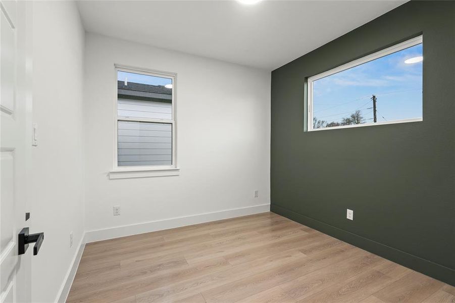Spacious, unfurnished interior of a new home in , Dallas (Image 22).