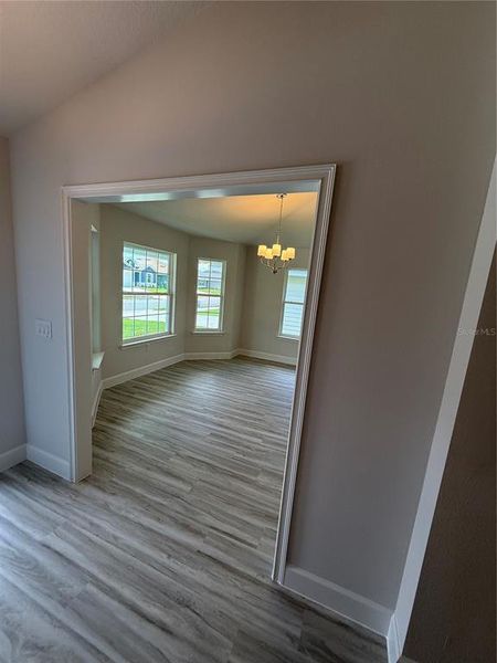 Spacious, unfurnished interior of a new home in Savannah Station, Alachua (Image 17).