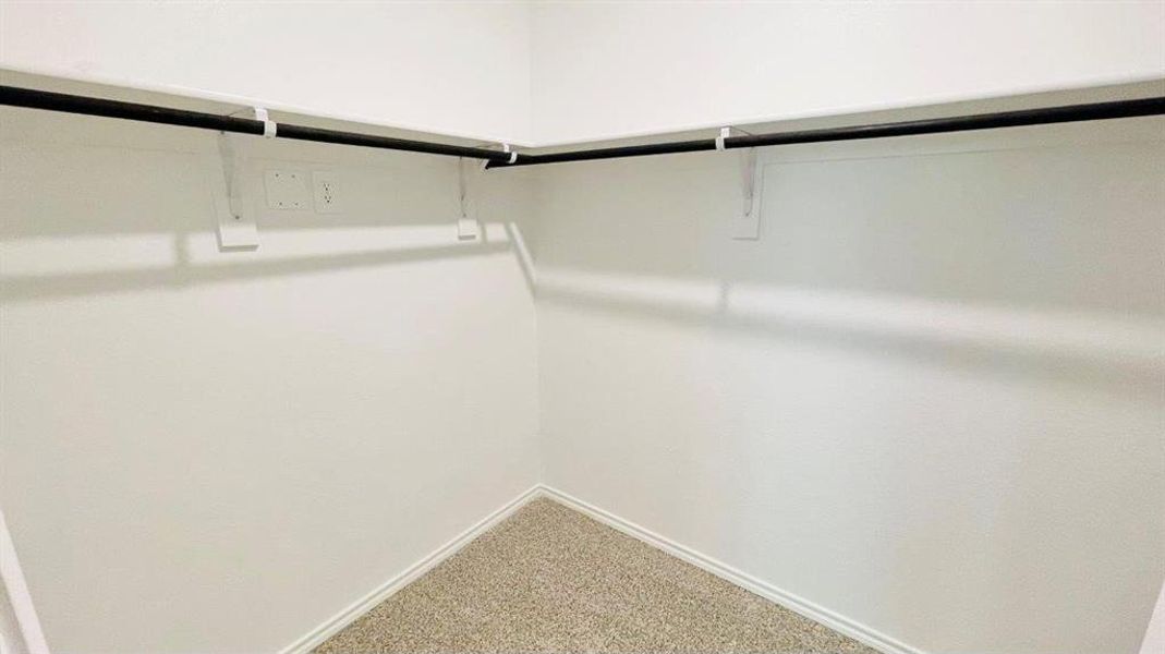 Image 26 of a home in Sunnycreek. Image 26 of a home in Sunnycreek.