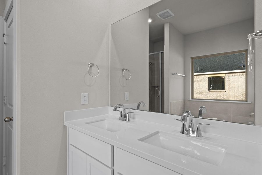 Close-up of interior finishes inside a home in Westridge Cove, Conroe (Image 12). Close-up of interior finishes inside a home in Westridge Cove, Conroe (Image 12).