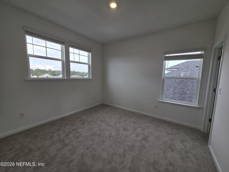 Spacious, unfurnished interior of a new home in Hyland Trail, Green Cove Springs (Image 18).